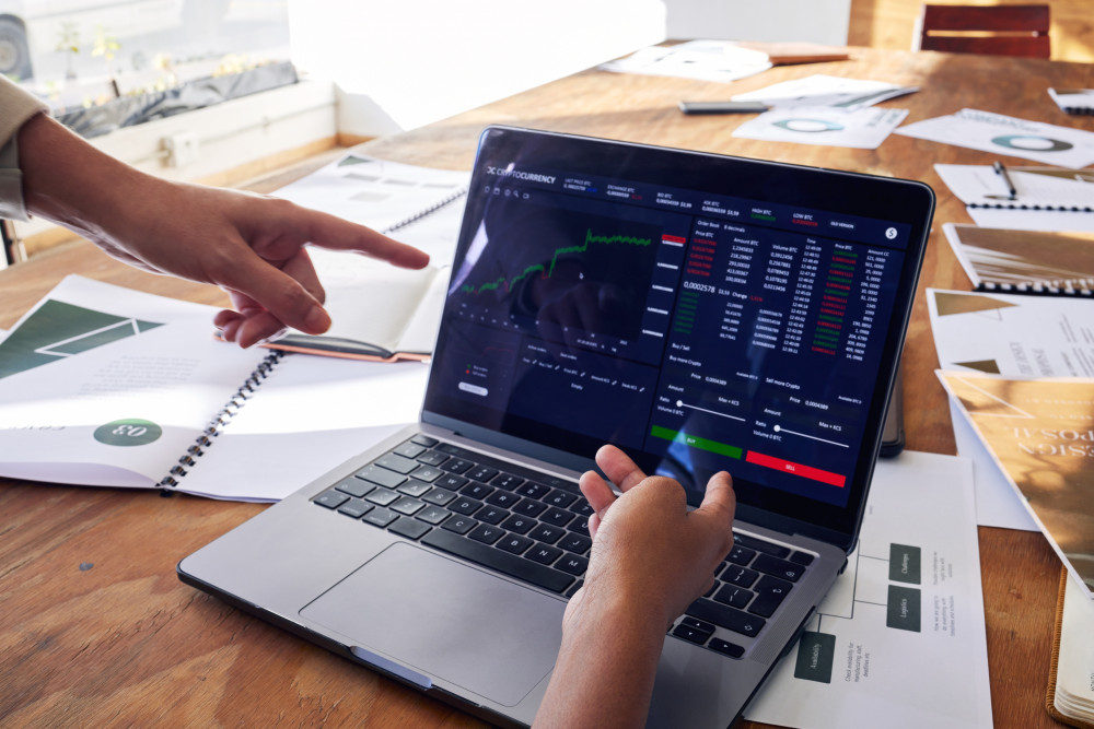 Le trading algorithmique est-il légal ? Analyse et enjeux pour les investisseurs