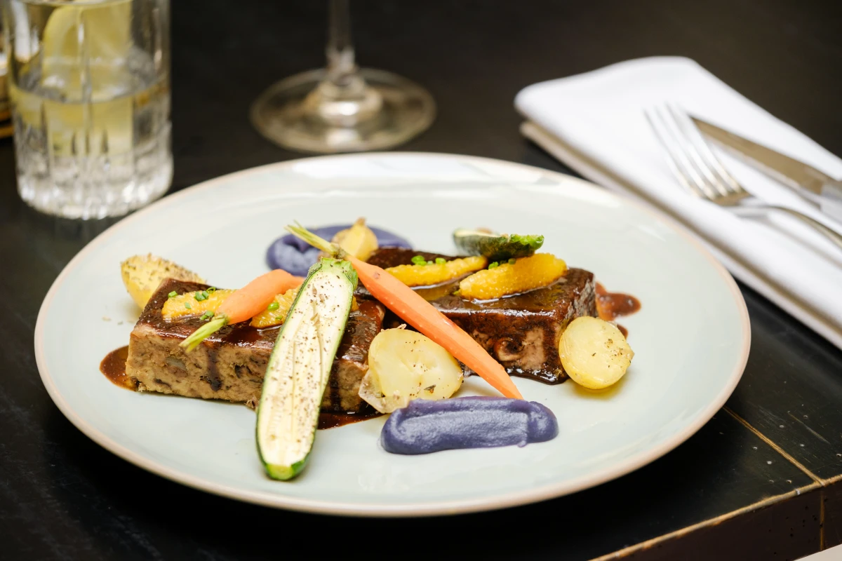 Foie gras : réglementation et enjeux de la production et de la vente en France et en Europe