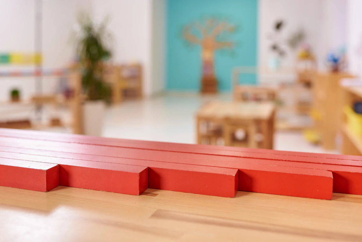 Les enjeux de la réglementation autour de l'utilisation du nom « Montessori » dans les jouets et les produits