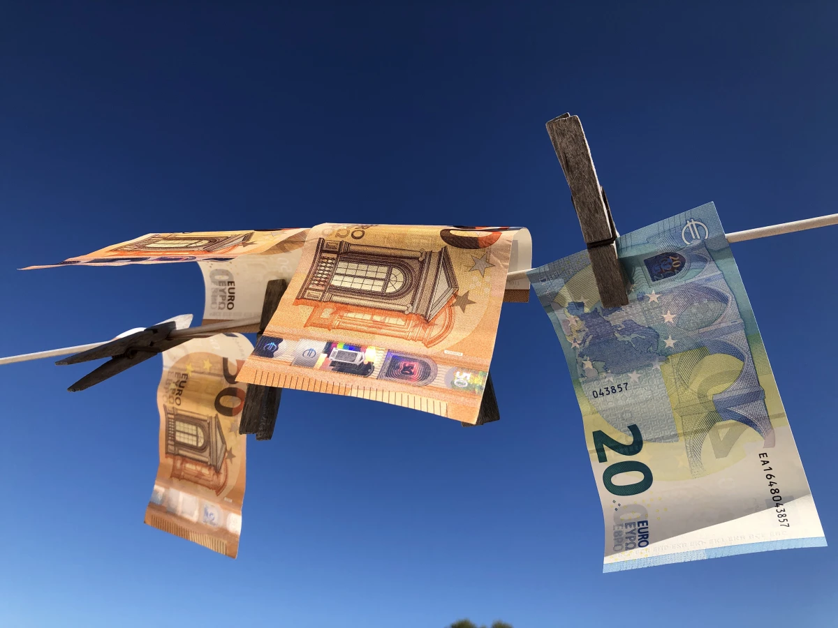 La lutte contre le blanchiment d'argent et les nouvelles technologies : un enjeu majeur de notre ère